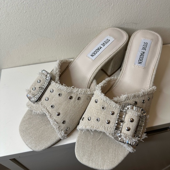 NWOB Steve Madden Suprstar Denim Ivory Block Sandals - Picture 1 of 3